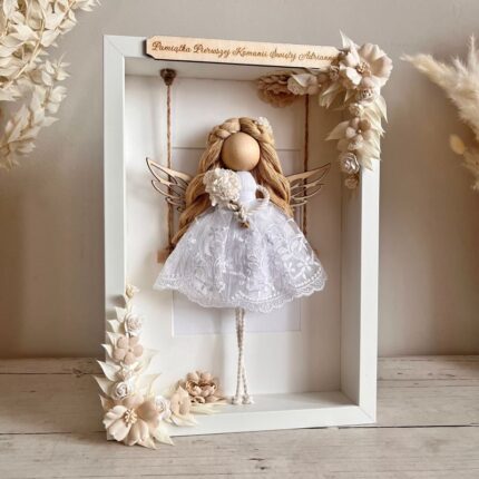 Makramowy anioł stróż w ramce, aniołek dla dziewczynki Komunia i Chrzest