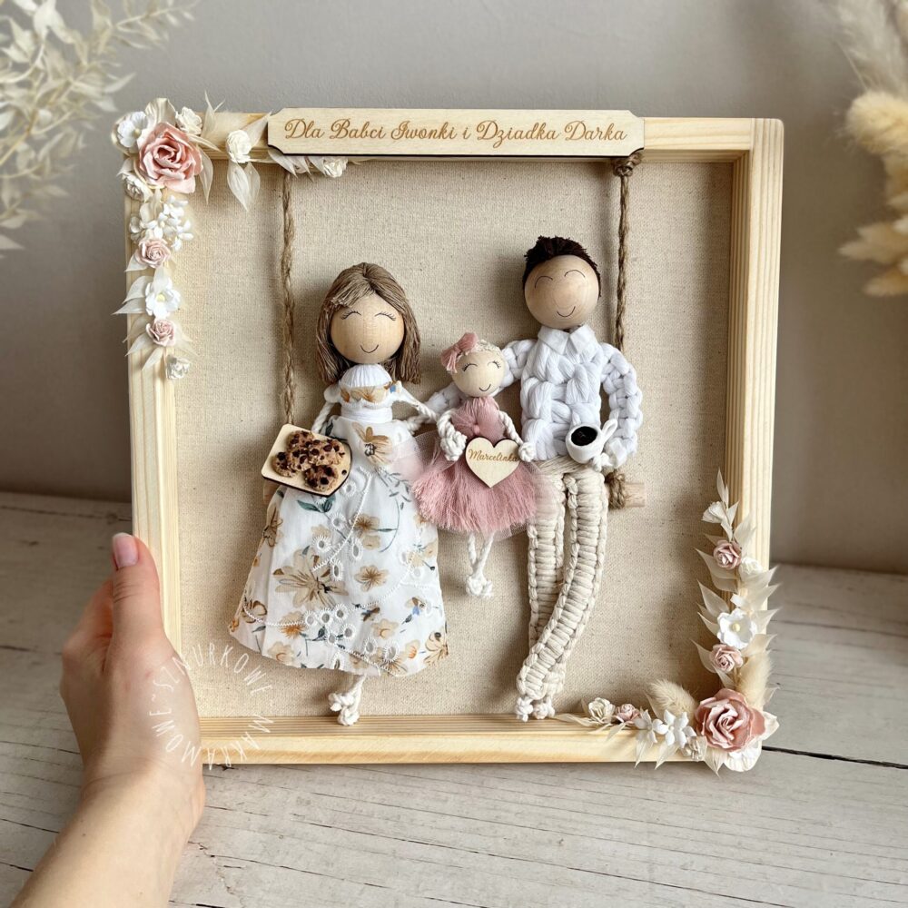macrame-personalized-dolls-in-wooden-frame-4